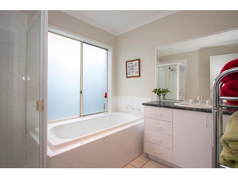 209 Mitchells Lane, Sunbury VIC 3429