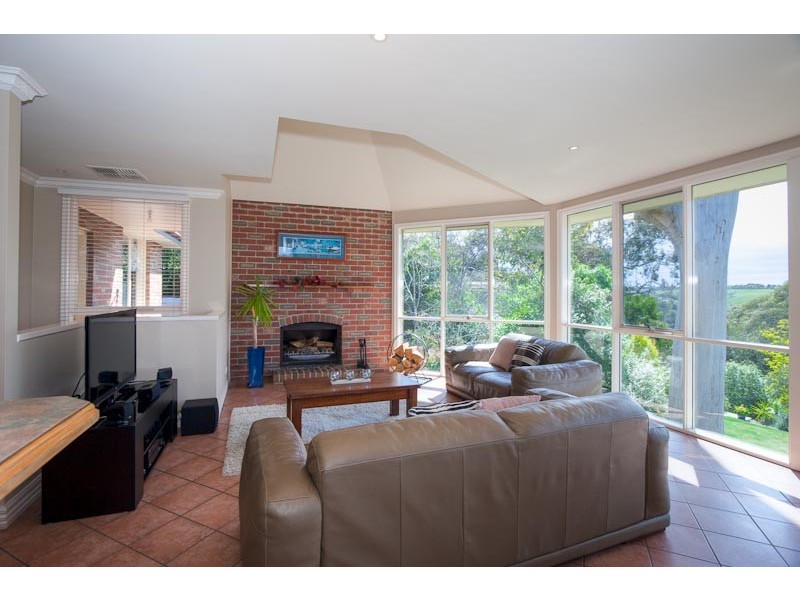 69 Yellow Gum Boulevard, Sunbury VIC 3429