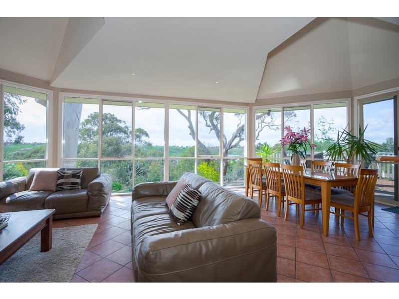 69 Yellow Gum Boulevard, Sunbury VIC 3429