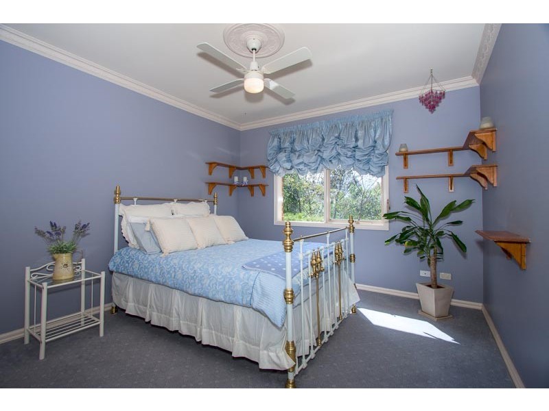 69 Yellow Gum Boulevard, Sunbury VIC 3429