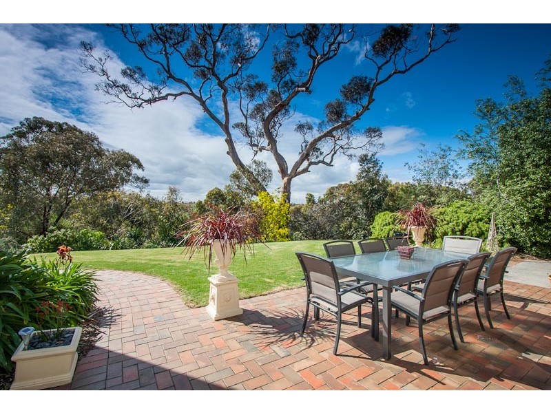 69 Yellow Gum Boulevard, Sunbury VIC 3429