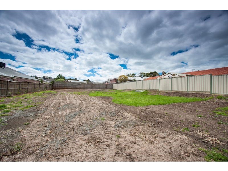 2 Renton Court, Sunbury VIC 3429