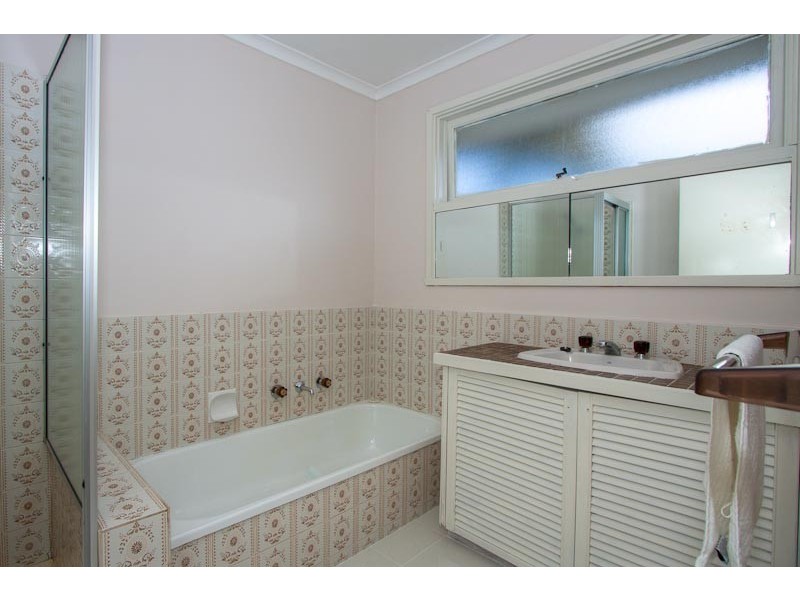 4 Kelly Street, Sunbury VIC 3429