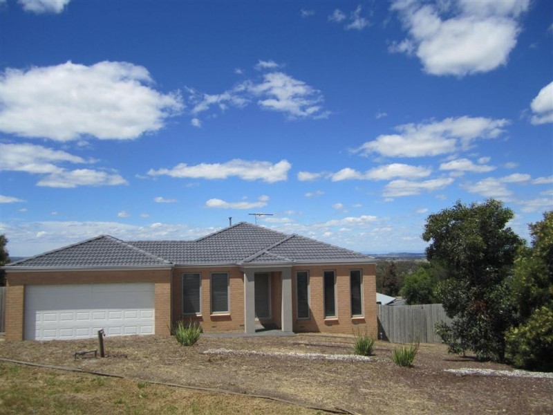 8 Emma Court, Sunbury VIC 3429