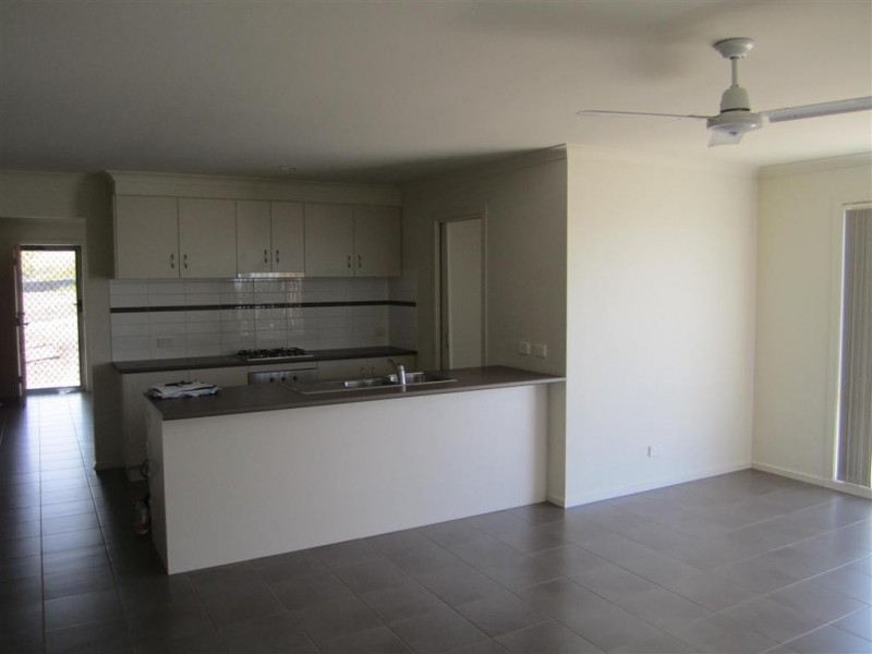 8 Emma Court, Sunbury VIC 3429