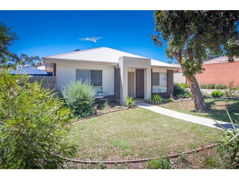 1/69 Anderson Road, Sunbury VIC 3429