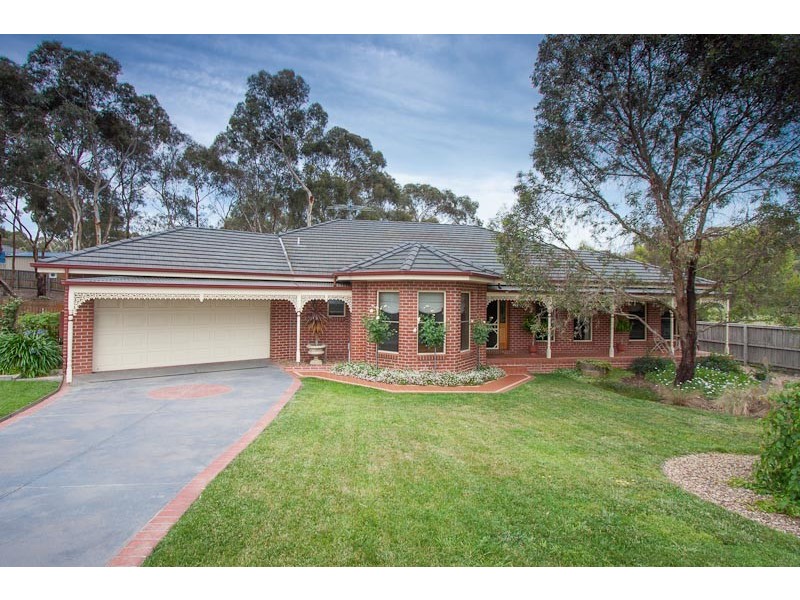 13 Swift Parrot Close, Sunbury VIC 3429