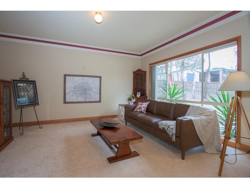 13 Swift Parrot Close, Sunbury VIC 3429