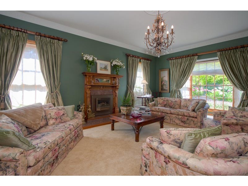 107 Stokes Lane East, Riddells Creek VIC 3431