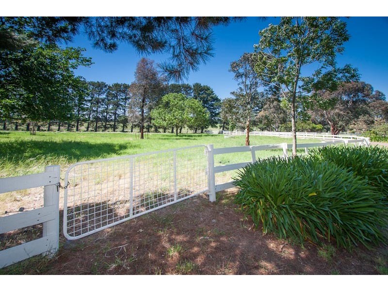 107 Stokes Lane East, Riddells Creek VIC 3431