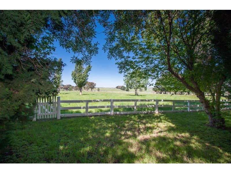 107 Stokes Lane East, Riddells Creek VIC 3431