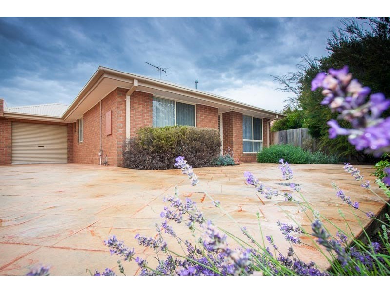 3/40 Ligar Street, Sunbury VIC 3429