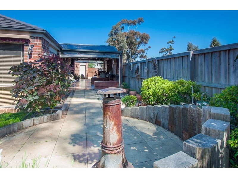 6 Hoya Place, Sunbury VIC 3429