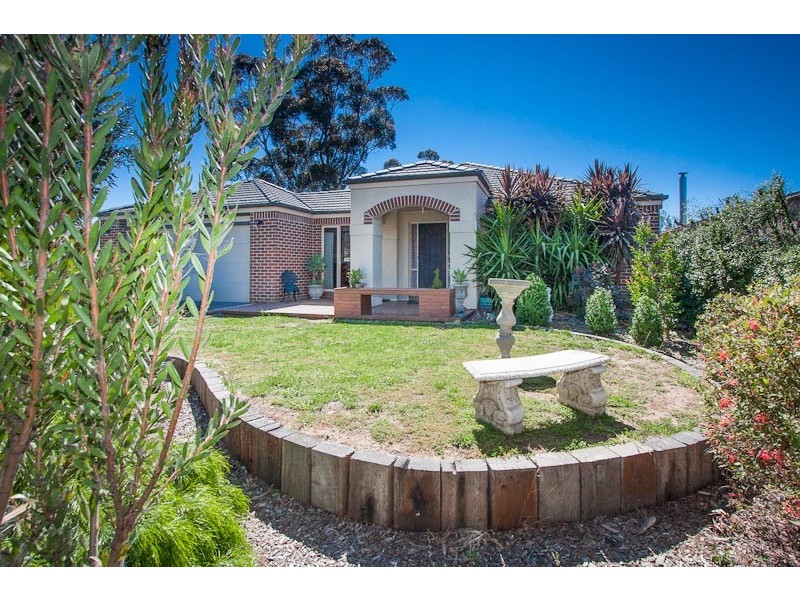 6 Hoya Place, Sunbury VIC 3429