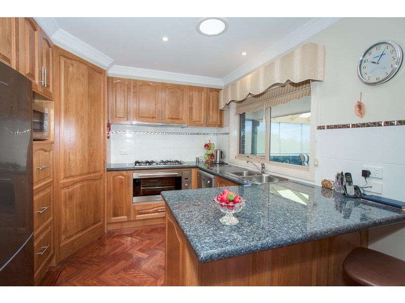 24 Long Drive, Sunbury VIC 3429