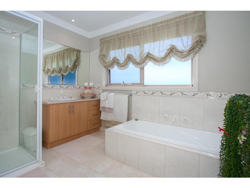 24 Long Drive, Sunbury VIC 3429