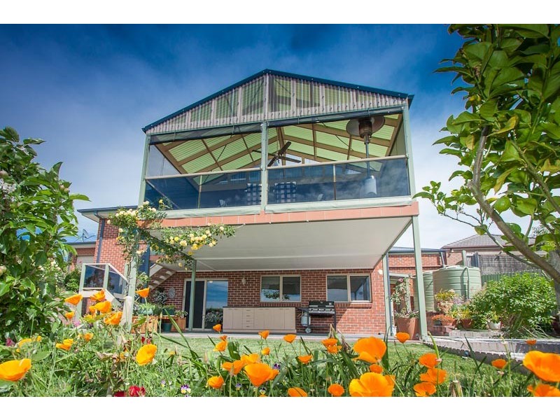 24 Long Drive, Sunbury VIC 3429