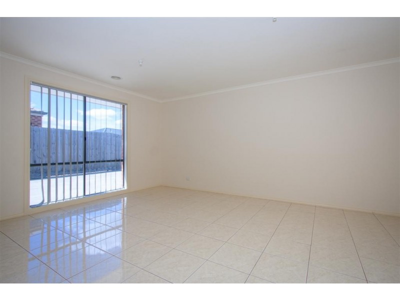 29 Fingleton Crescent, Sunbury VIC 3429