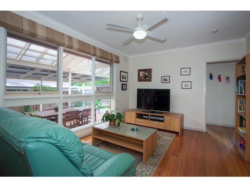 49 McKell Avenue, Sunbury VIC 3429