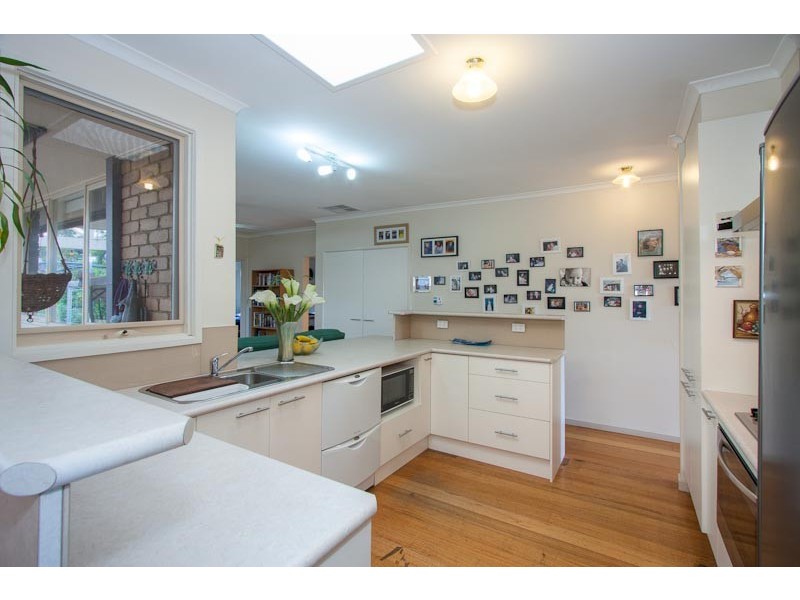 49 McKell Avenue, Sunbury VIC 3429