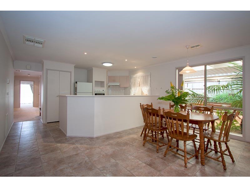 20 HEATHERBRAE CRESCENT, Sunbury VIC 3429