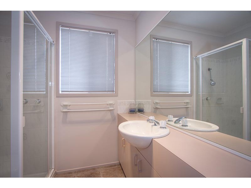 20 HEATHERBRAE CRESCENT, Sunbury VIC 3429