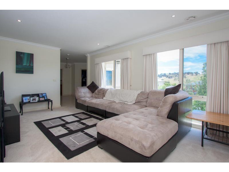 3 Riverview Terrace, Sunbury VIC 3429