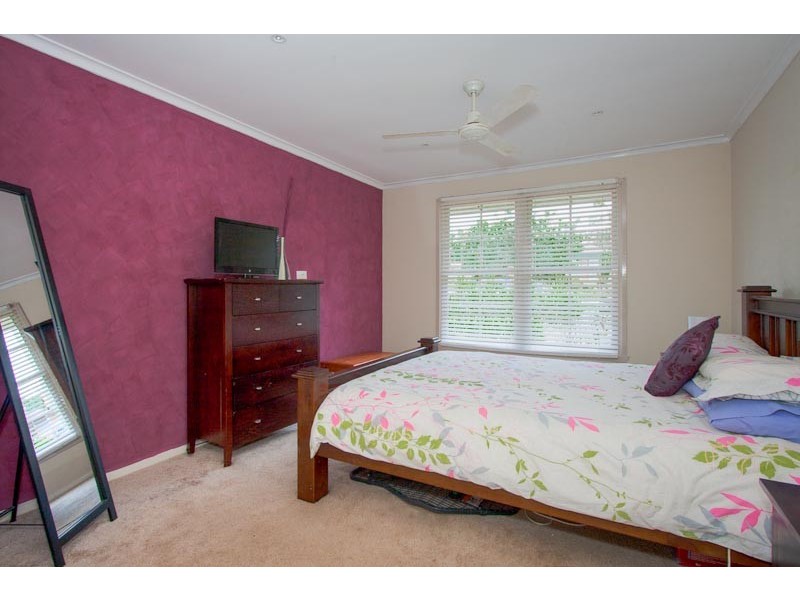 2 Dobell Avenue, Sunbury VIC 3429