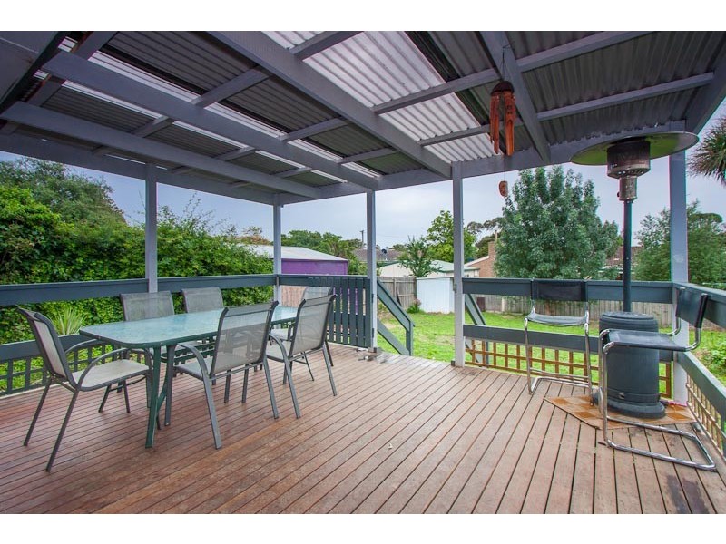 2 Dobell Avenue, Sunbury VIC 3429