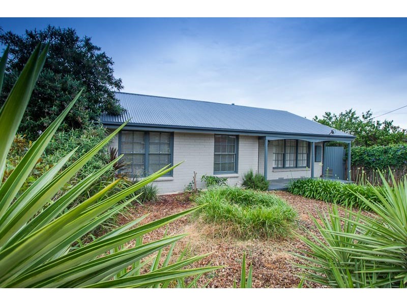 2 Dobell Avenue, Sunbury VIC 3429