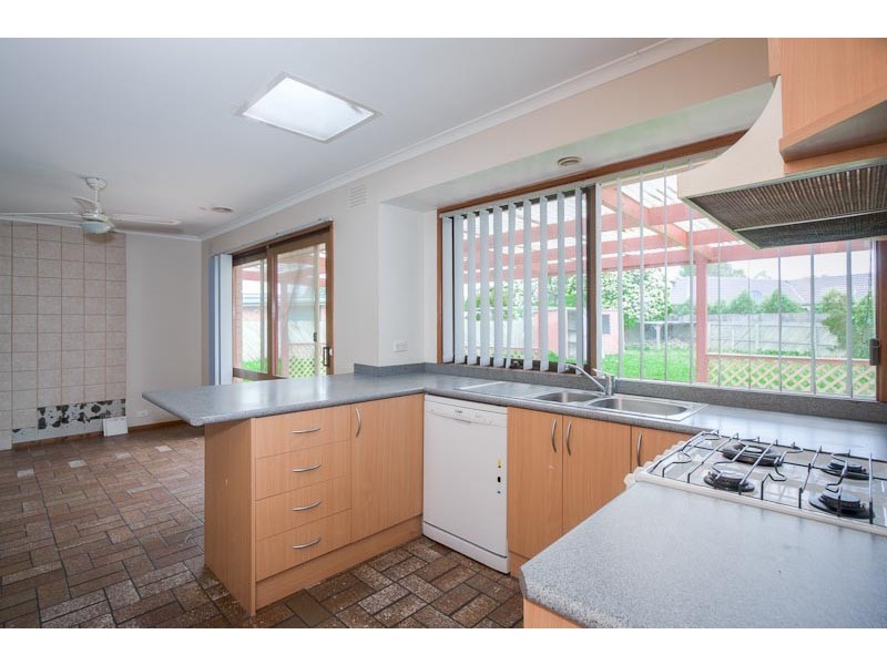 9 Gullane Drive, Sunbury VIC 3429