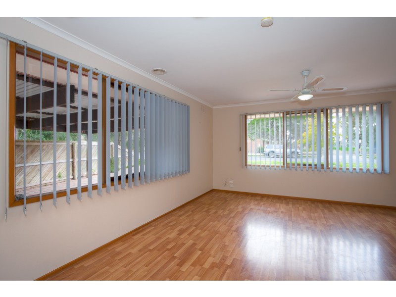 9 Gullane Drive, Sunbury VIC 3429