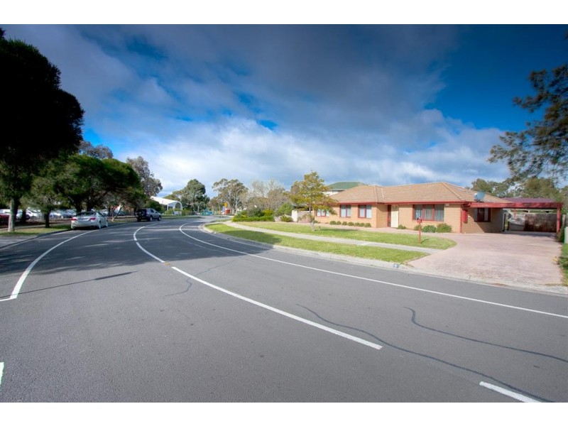 9 Gullane Drive, Sunbury VIC 3429