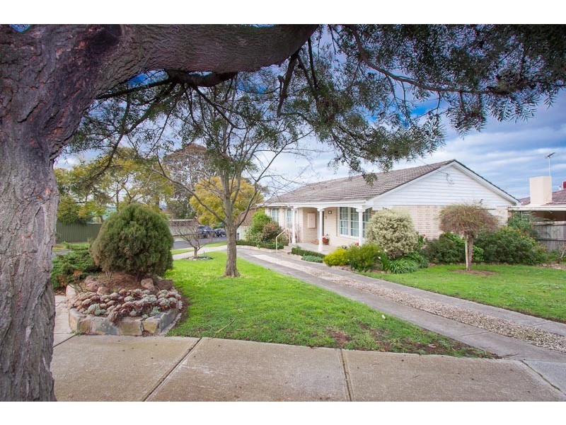 10 Drysdale Street, Sunbury VIC 3429