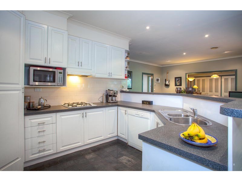 72 Gap Road, Sunbury VIC 3429