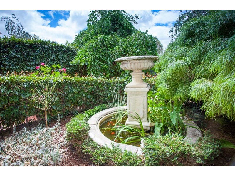 72 Gap Road, Sunbury VIC 3429