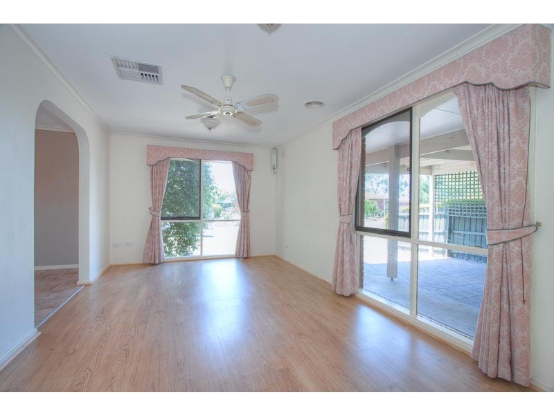 2 Gorton Court, Sunbury VIC 3429