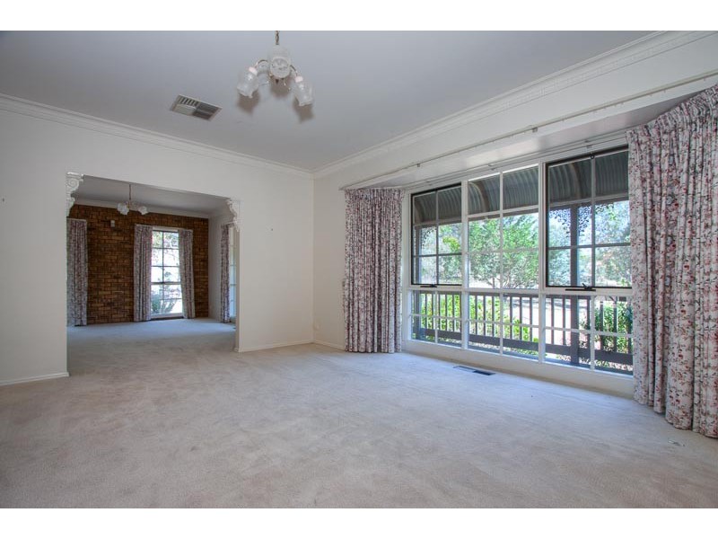 60 Homestead Way, Sunbury VIC 3429