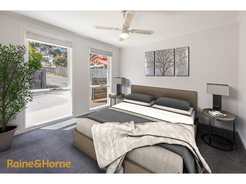 240 ELIZABETH DRIVE, Sunbury VIC 3429