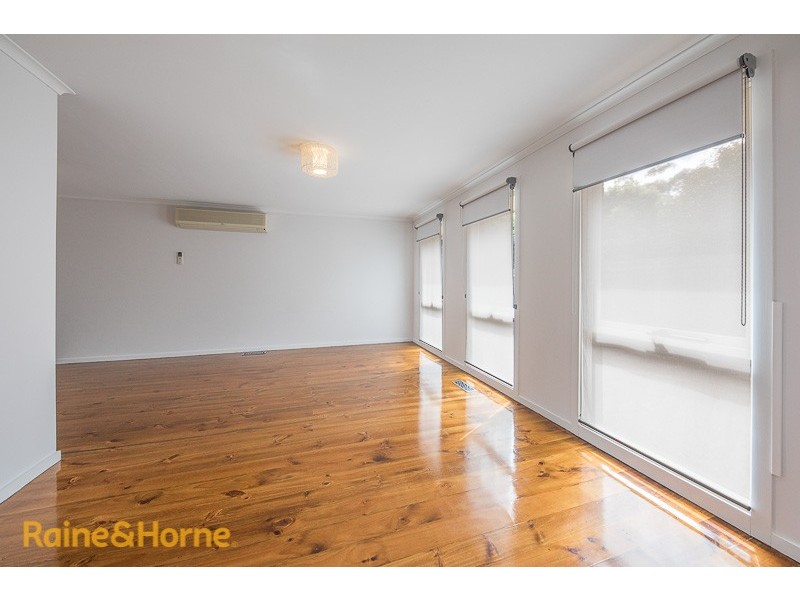 240 ELIZABETH DRIVE, Sunbury VIC 3429