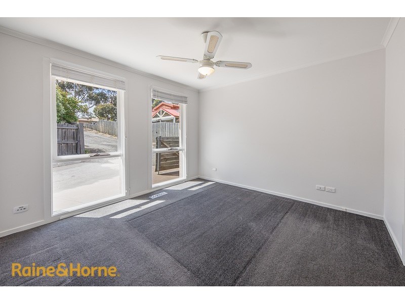 240 ELIZABETH DRIVE, Sunbury VIC 3429