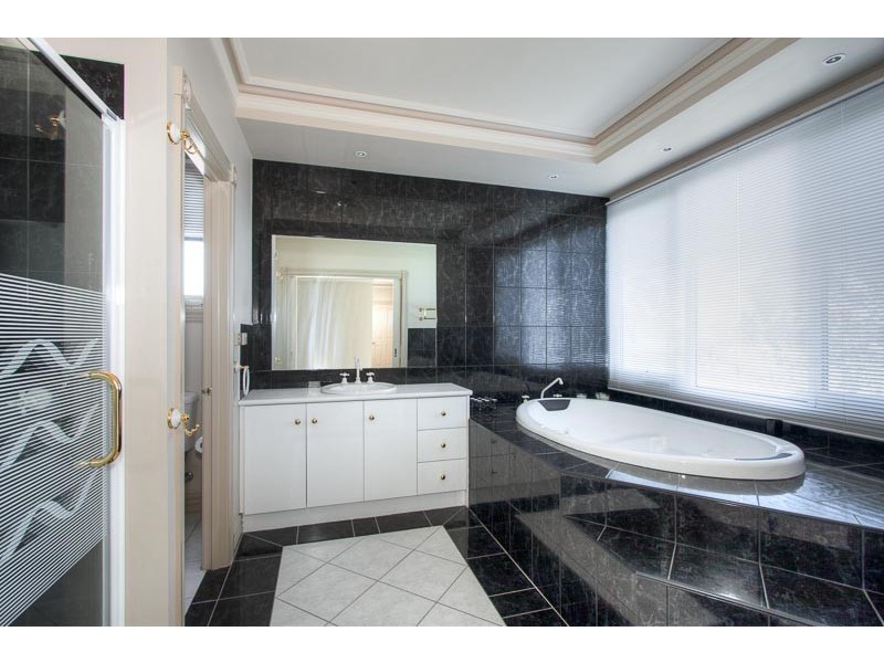 30 The Skyline, Sunbury VIC 3429