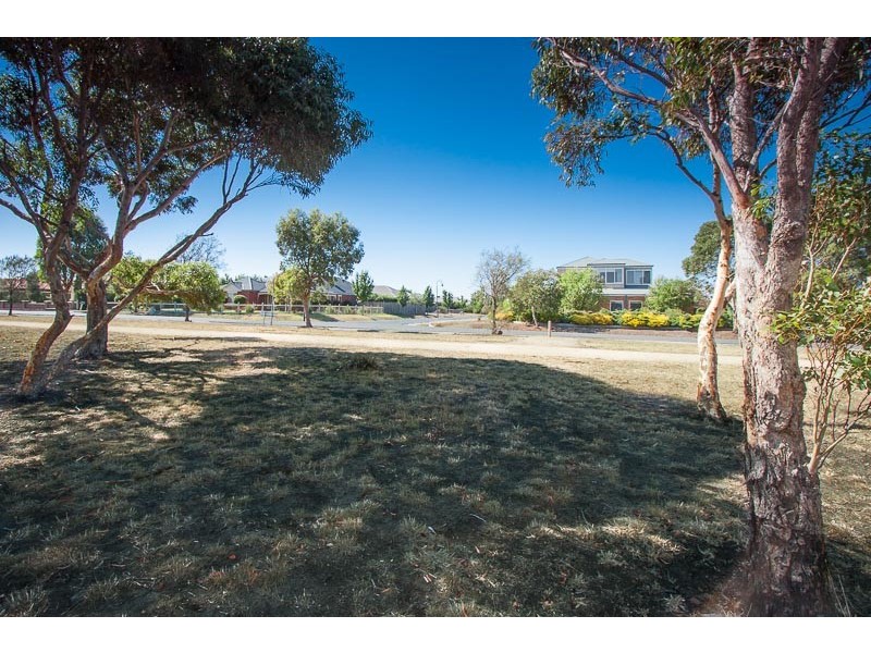 30 The Skyline, Sunbury VIC 3429