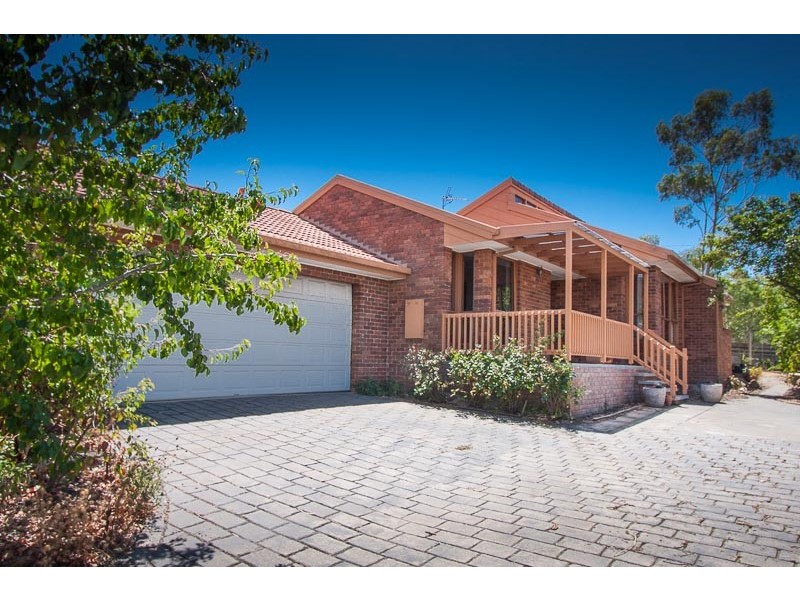 8 Heatherbrae Crescent, Sunbury VIC 3429
