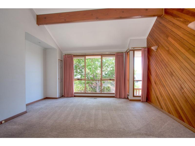 8 Heatherbrae Crescent, Sunbury VIC 3429