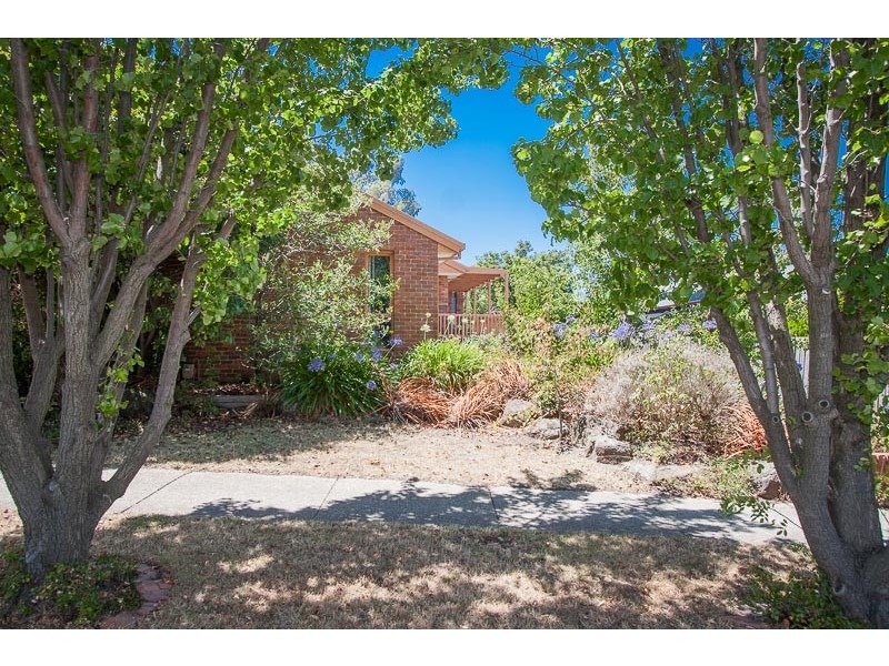 8 Heatherbrae Crescent, Sunbury VIC 3429