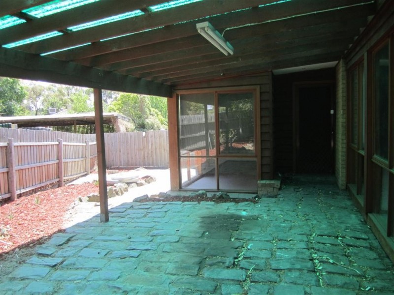 22 Higgins Avenue, Sunbury VIC 3429