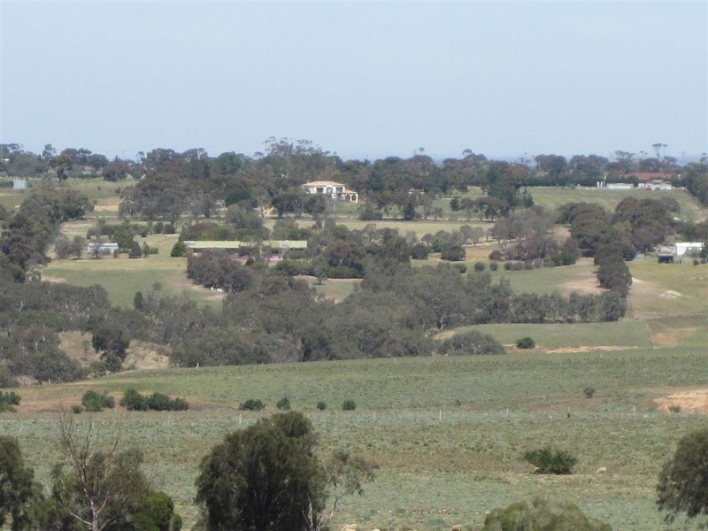 160 Belleview Drive, Sunbury VIC 3429