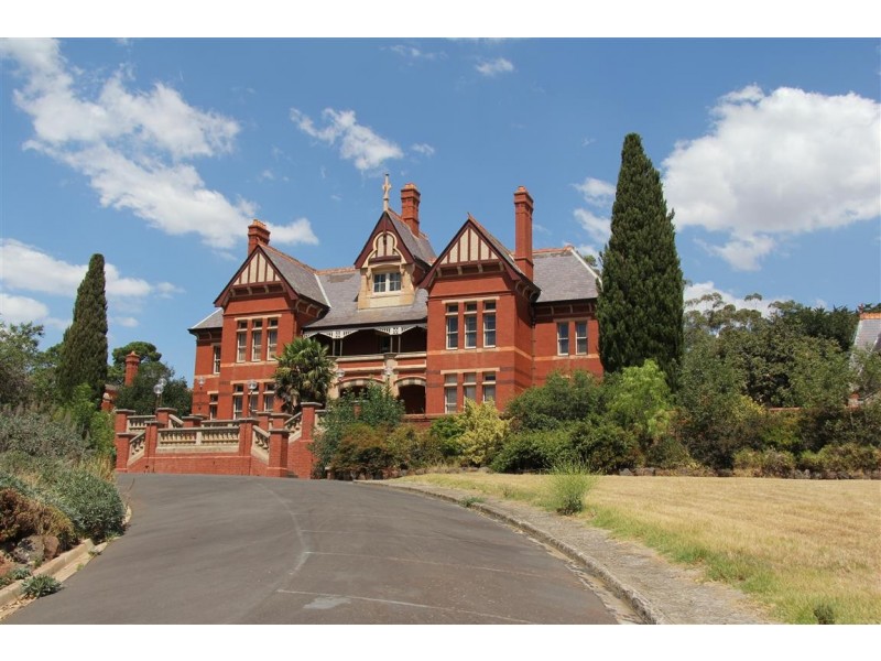 160 Belleview Drive, Sunbury VIC 3429