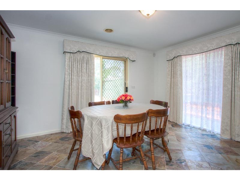 11 Yarck Court, Sunbury VIC 3429
